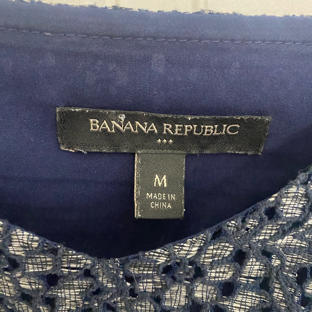 Banana Republic Navy Floral Lace Camisole - Picture 3 of 4
